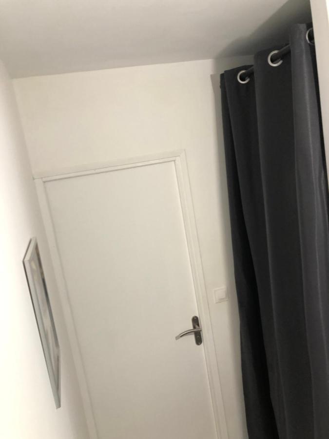 Cosy Appartement Au Plein Centre De Ruffec Eksteriør billede